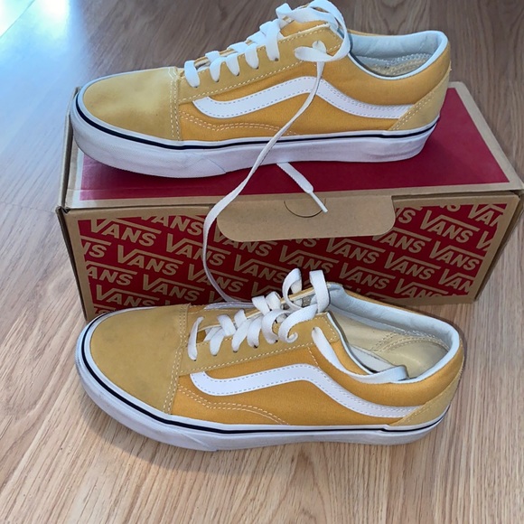 Vans Shoes - Vans old skool sneakers